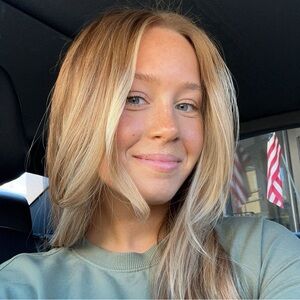 Meet your Posher, Elizabeth